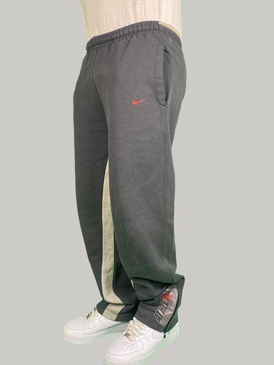 Nike Trackpants - M