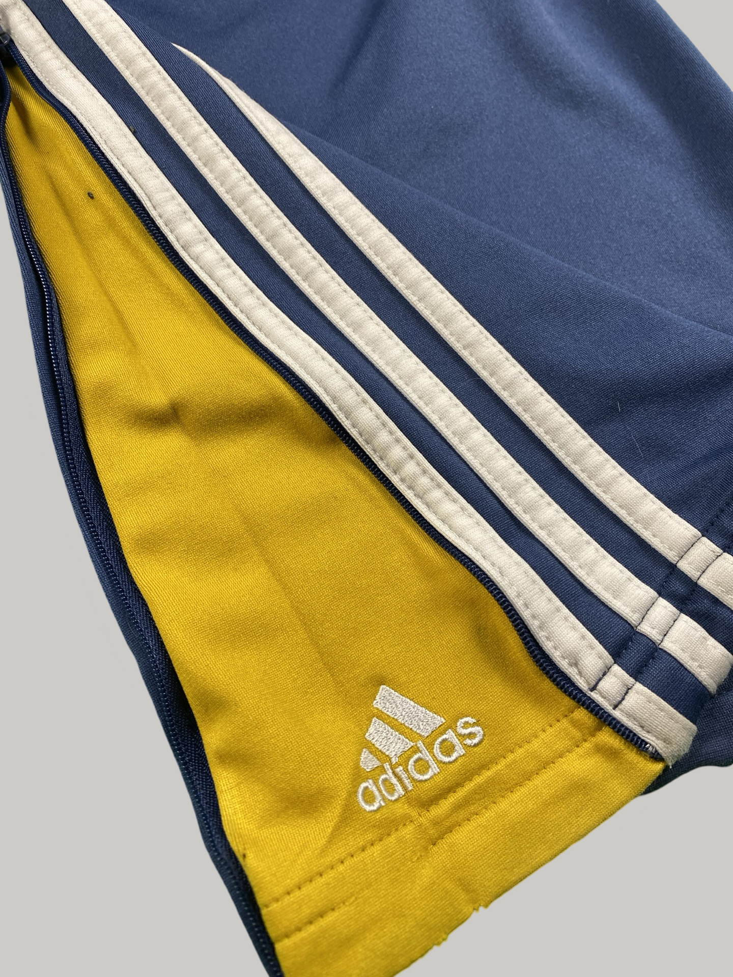 Adidas Trackpants - L