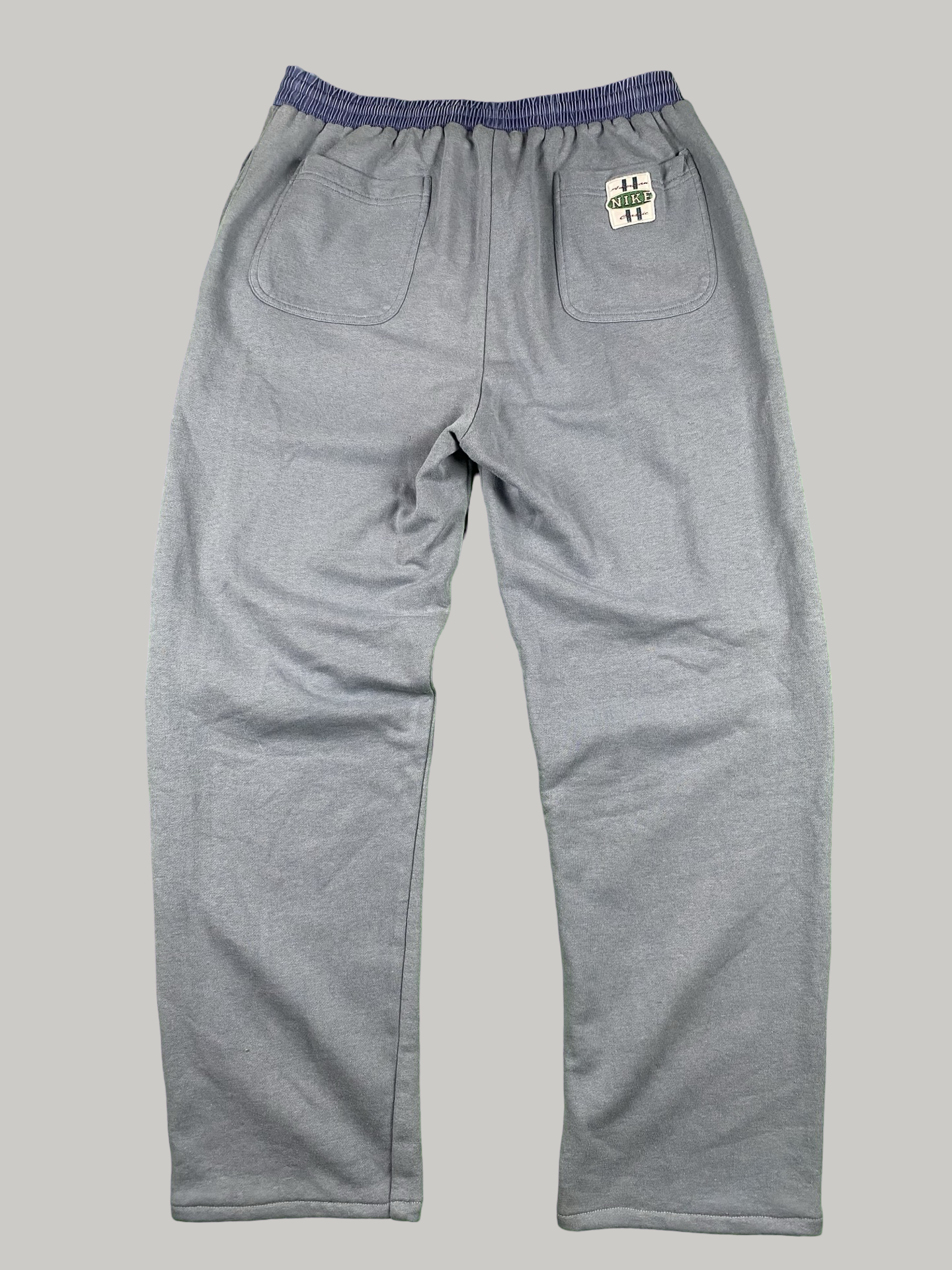 Nike Trackpants - L