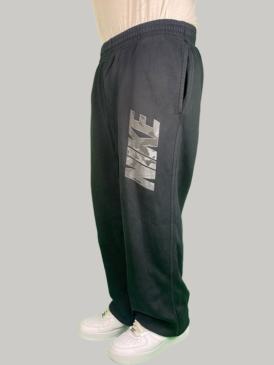 Nike Trackpants - L